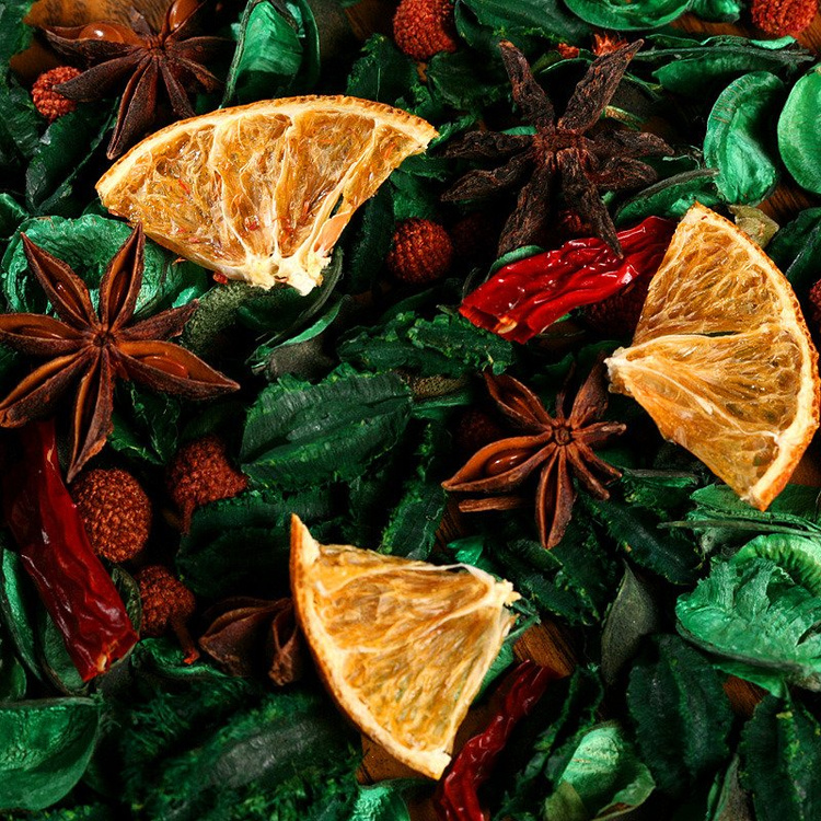 Świąteczne Potpourri Zielono-Pomarańczowe – Naturalne Suszone Dekoracje z Cytrusami i Anyżem | Aromatyczny Mix do Stroików