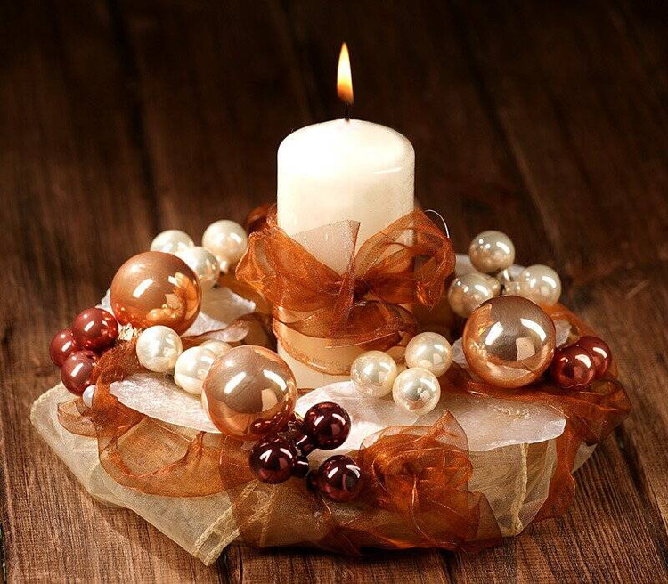 Muszle Capiz 7–11 cm 12 szt – GrandDeco Naturalne, perłowe krążki do dekoracji świątecznych i zimowych aranżacji