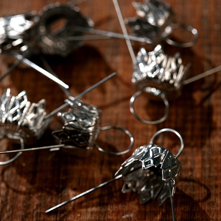 Zawieszki do bombek styropianowych srebrne 20 szt • uchwyty metalowe