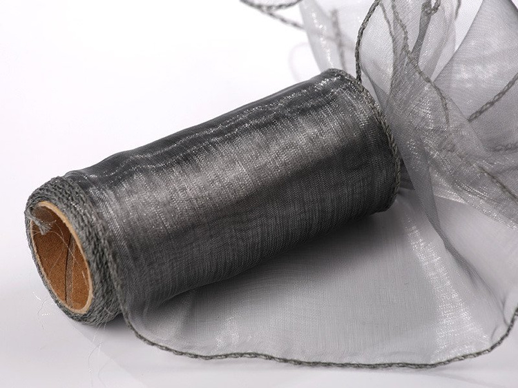 wstążka świąteczna srebrna tiul na rolce obszywany 12/900 cm