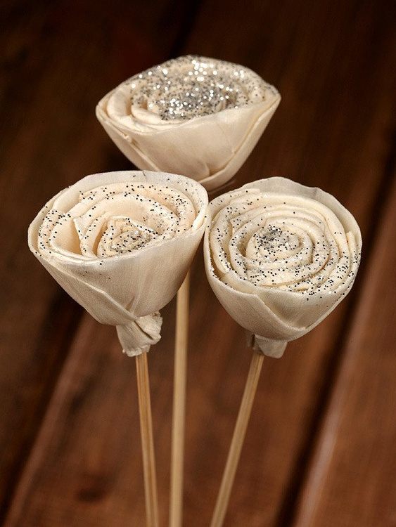 Róże Shola na Pikach 4 cm / 20 cm z Delikatnym Brokatem – 6 szt. Dekoracyjne Kwiaty do Stroików, Bukietów i DIY