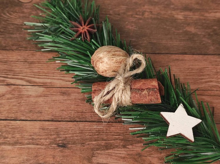 Gałązki świąteczne dekoracyjne 15–18 cm (zestaw 3 szt.)