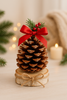 Szyszka dekoracyjna na podstawie z drewna – ozdoba świąteczna Boże Narodzenie naturalna eco handmade