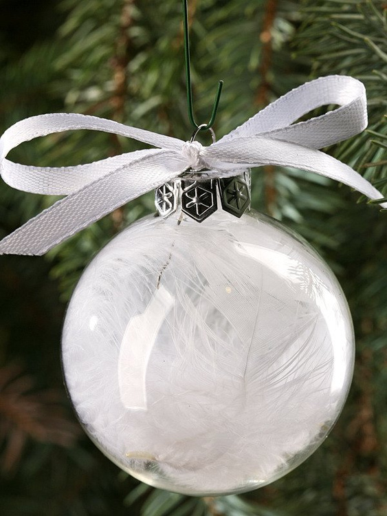 Bombki szklane, ozdoby choinkowe białe 60mm piórka w bieli opakowanie 3